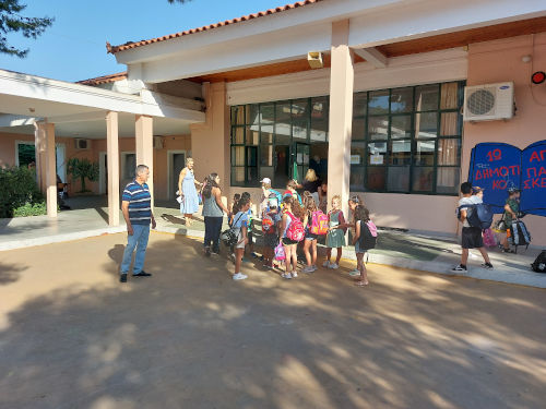Επίσκεψη Αντιδημάρχου Παιδείας και Πολιτισμού στο 1ο Δημοτικό σχολείο