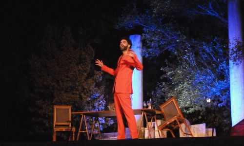 Τεράστια επιτυχία και sold out για την παράσταση «Ο Θαυμαστός κόσμος του Ιόλα» στη Βίλα Ιόλα